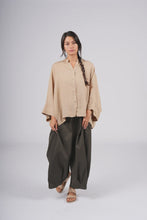 Load image into Gallery viewer, Linen Button up top pleat detail Ocre