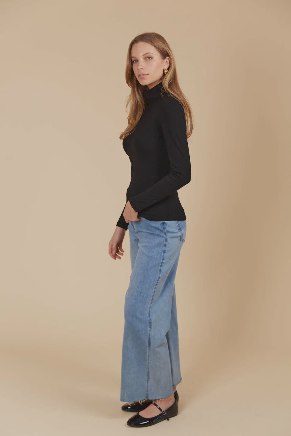 Naria Roll Neck Top Onyx