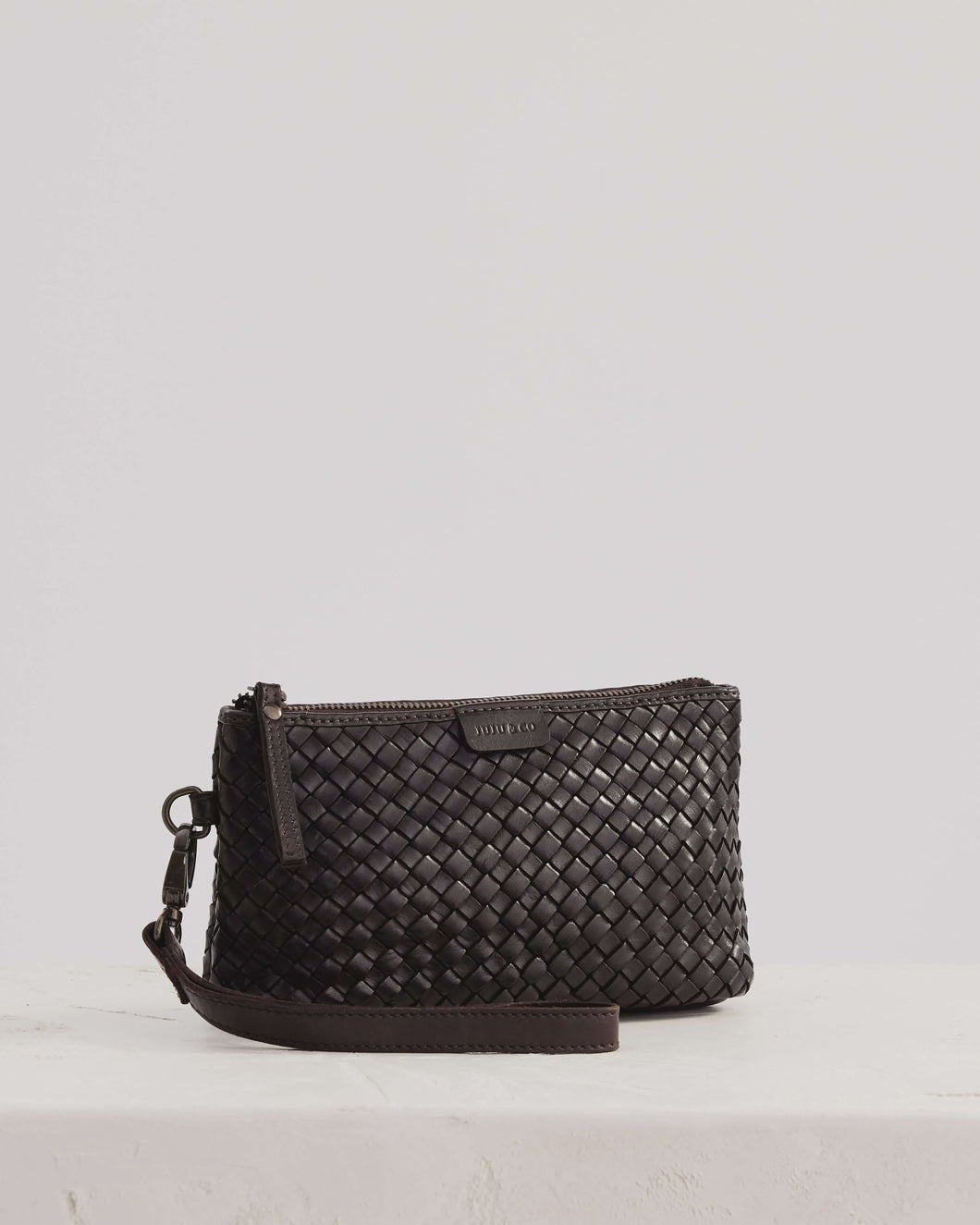 Basque Pouch Choc