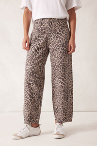 Tapered Barrel Jean Leopard